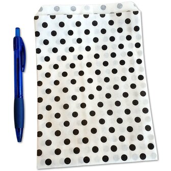 Papieren zakjes / cadeauzakjes - 50 stuks - 13,5x18 cm - wit met zwarte stip