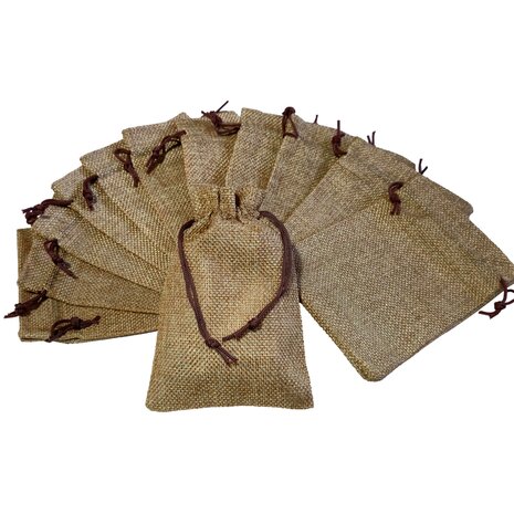 Kleine jute zakjes licht bruin - 12 stuks  - 10x15 cm - cadeauzakjes herbruikbaar 