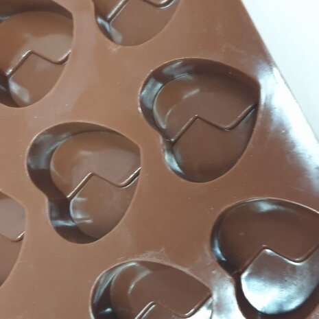 Silicone bonbon mold / baking molds - broken heart